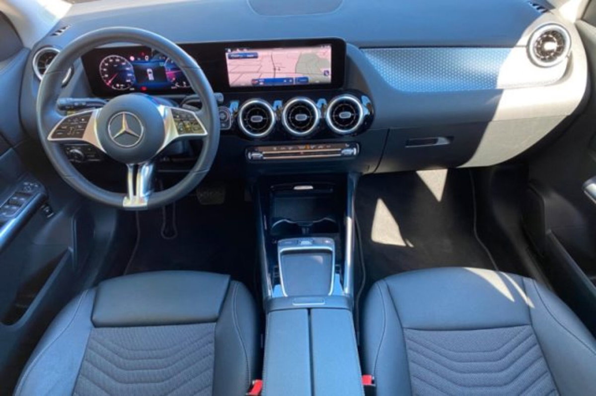 Mercedes-Benz GLA SUV 180 d Progressive Advanced Plus auto (6)