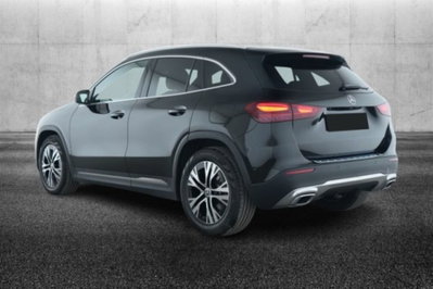 Mercedes-Benz GLA SUV 200 d Progressive Advanced Plus 4matic auto (4)
