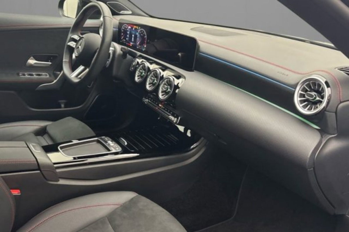 Mercedes-Benz CLA 200 Automatic Premium (6)