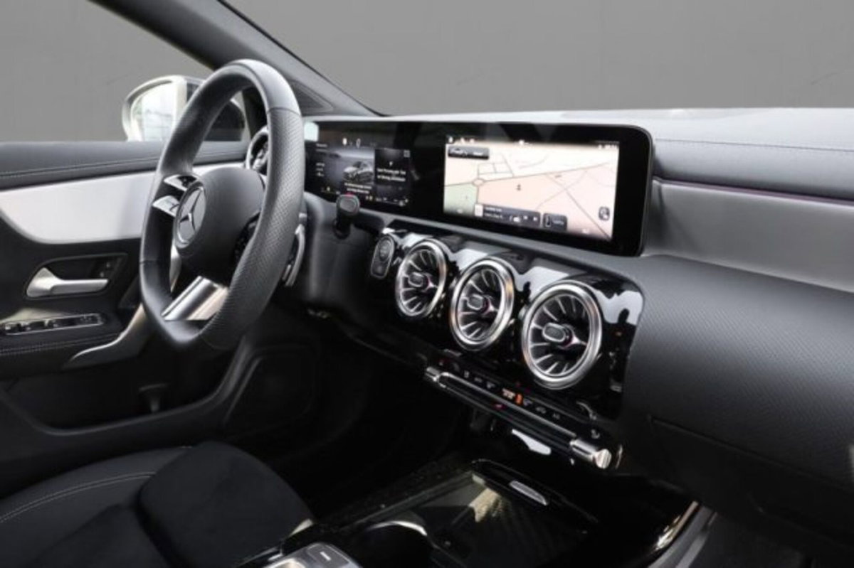 Mercedes-Benz CLA 200 Automatic Premium (5)