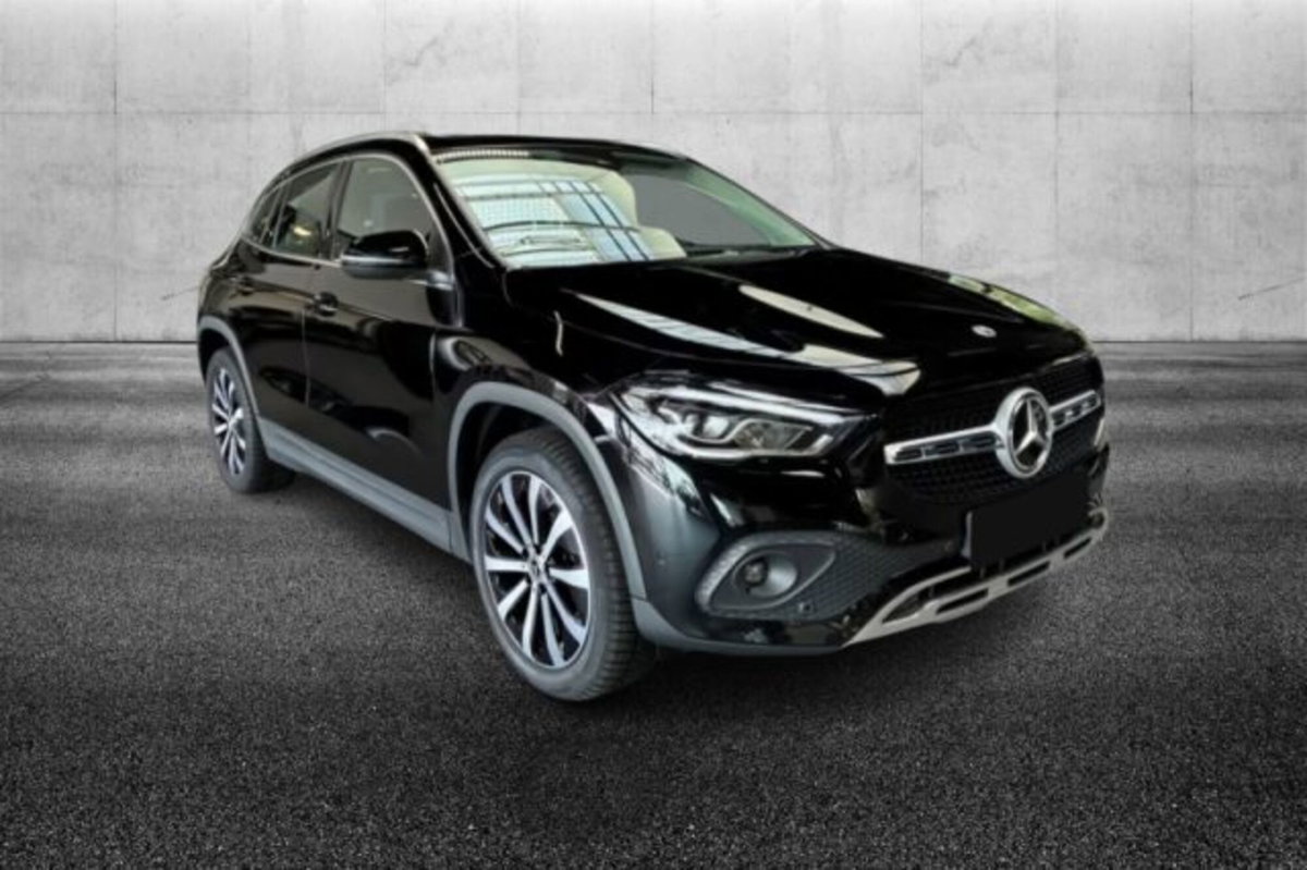 Mercedes-Benz GLA SUV 200 d Automatic Sport (2)