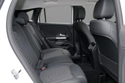 Mercedes-Benz GLA SUV 180 d Progressive Advanced Plus auto (6)