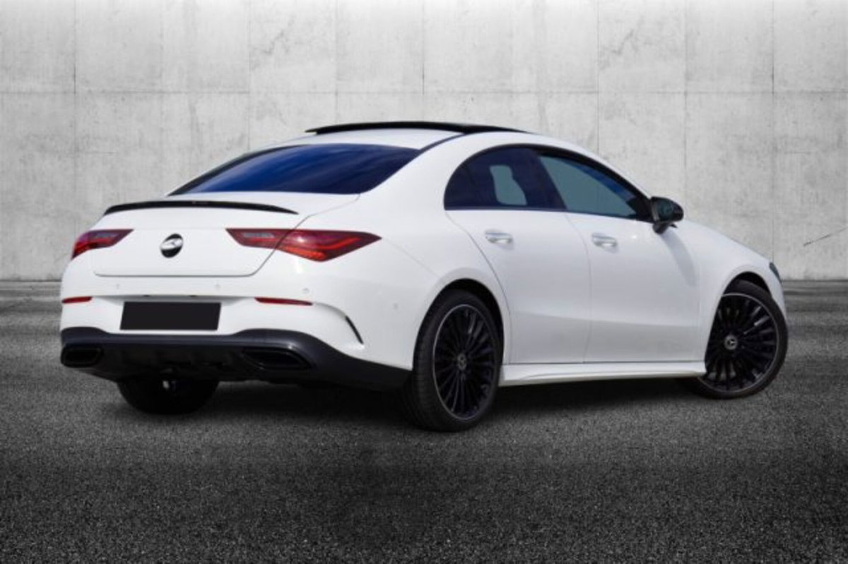Mercedes-Benz CLA 250 Automatic 4Matic Premium (4)