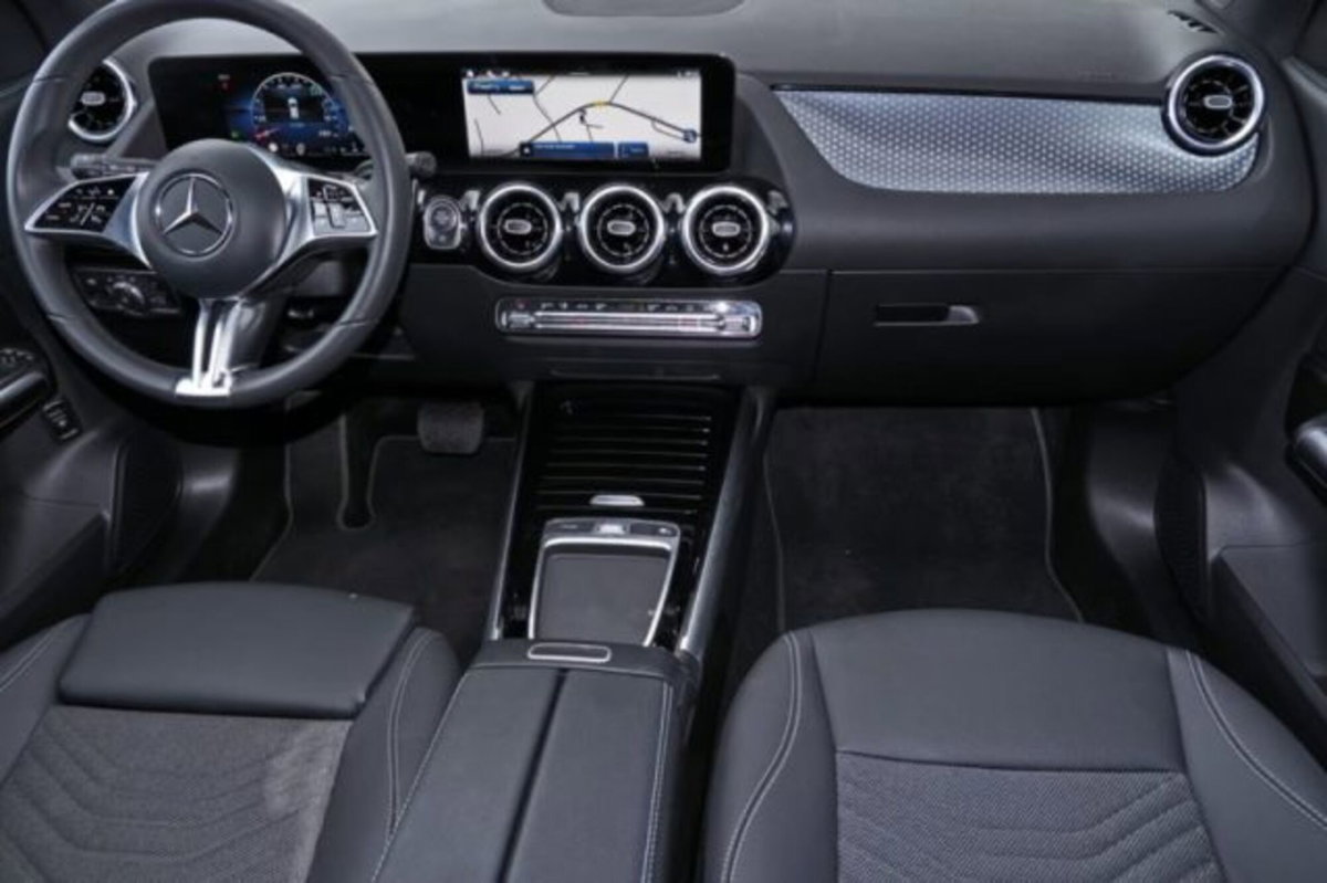 Mercedes-Benz GLA SUV 200 d Progressive Advanced Plus 4matic auto (6)
