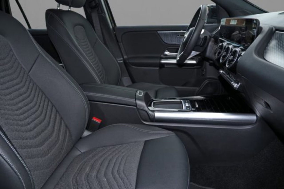 Mercedes-Benz GLA SUV 200 d Progressive Advanced Plus 4matic auto (7)
