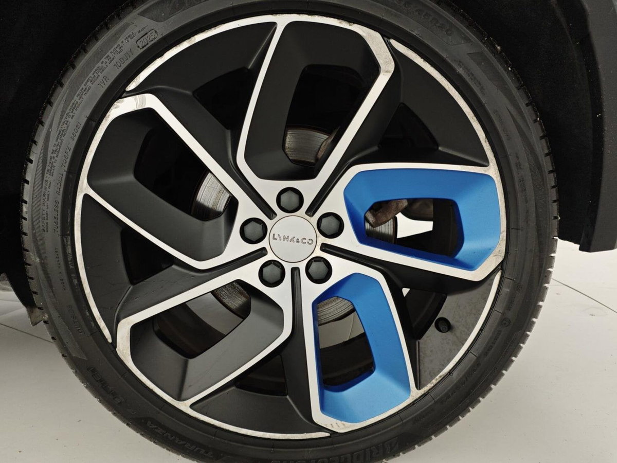 Lynk & Co 01 01 1.5 td phev (10)