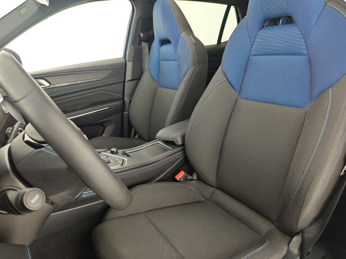 Lynk & Co 01 01 1.5 td phev (14)