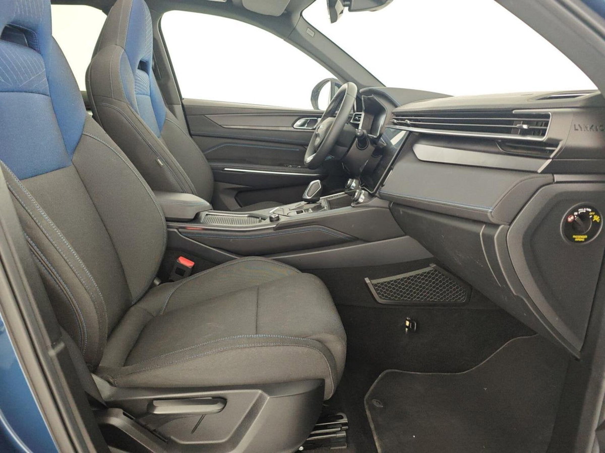 Lynk & Co 01 01 1.5 td phev (16)