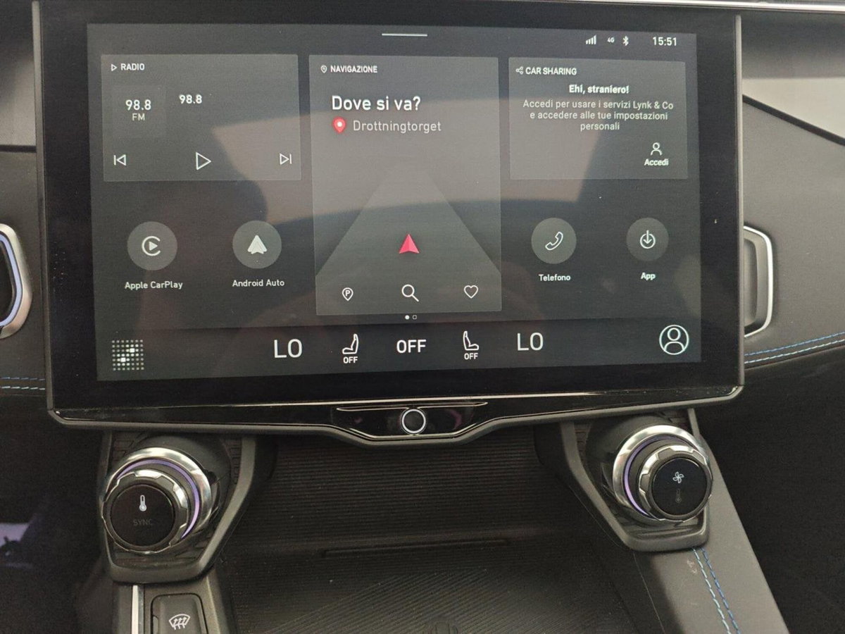 Lynk & Co 01 01 1.5 td phev (20)