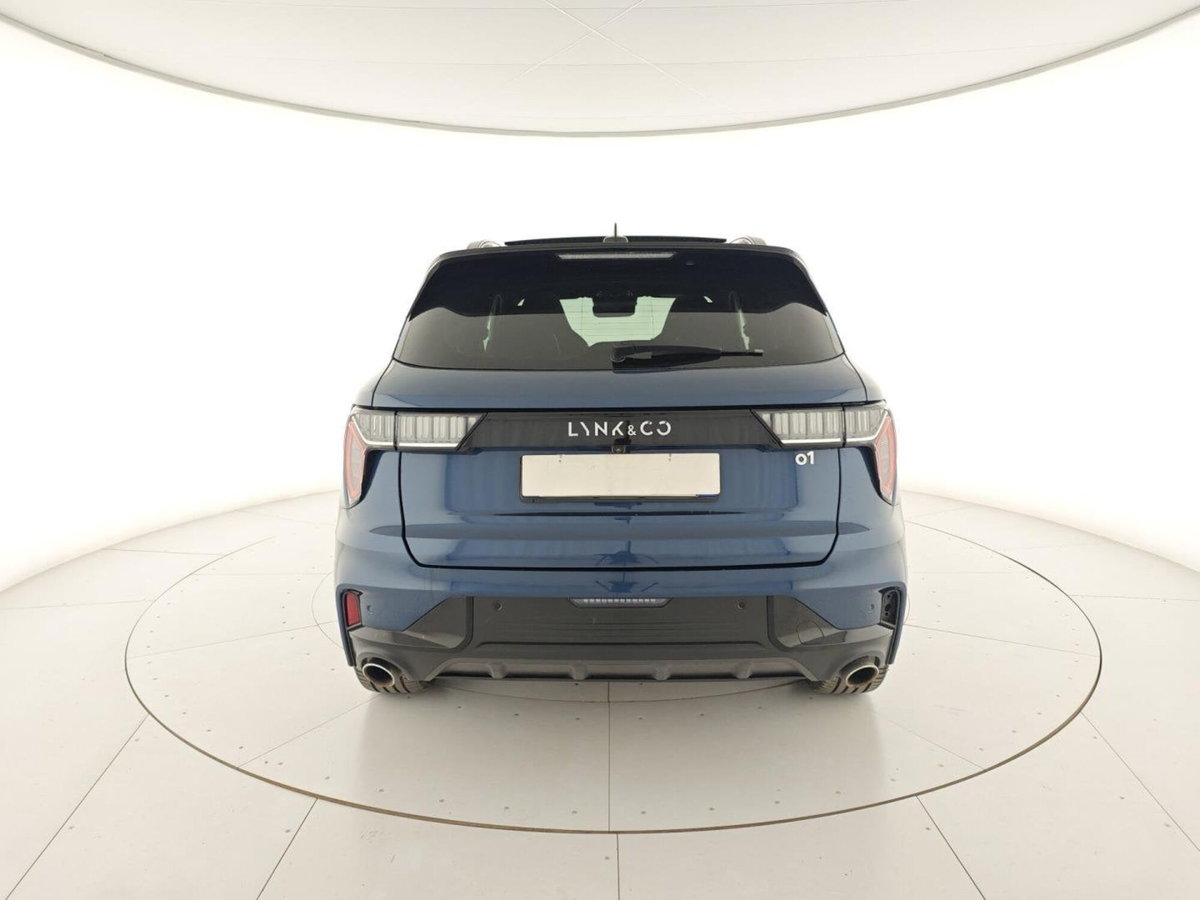 Lynk & Co 01 01 1.5 td phev (4)