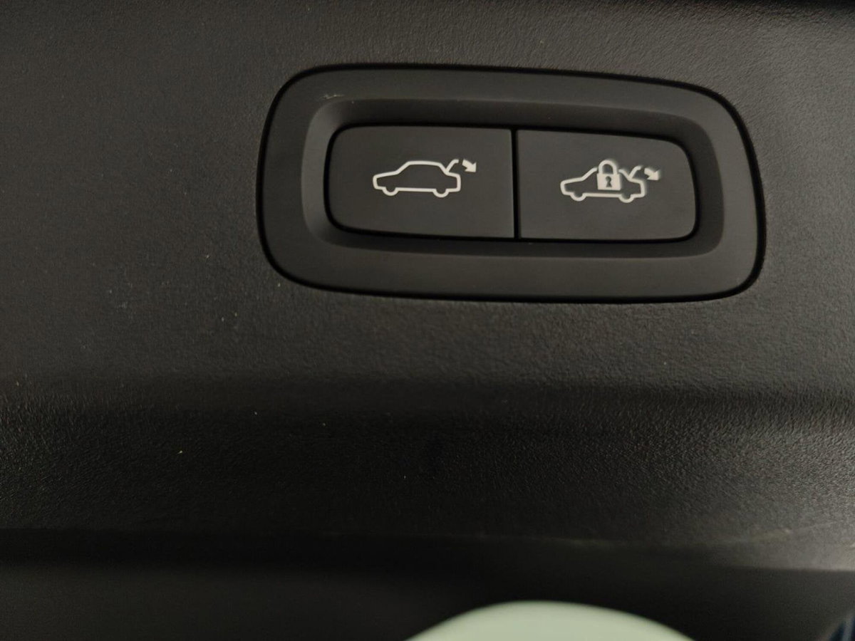 Lynk & Co 01 01 1.5 td phev (9)