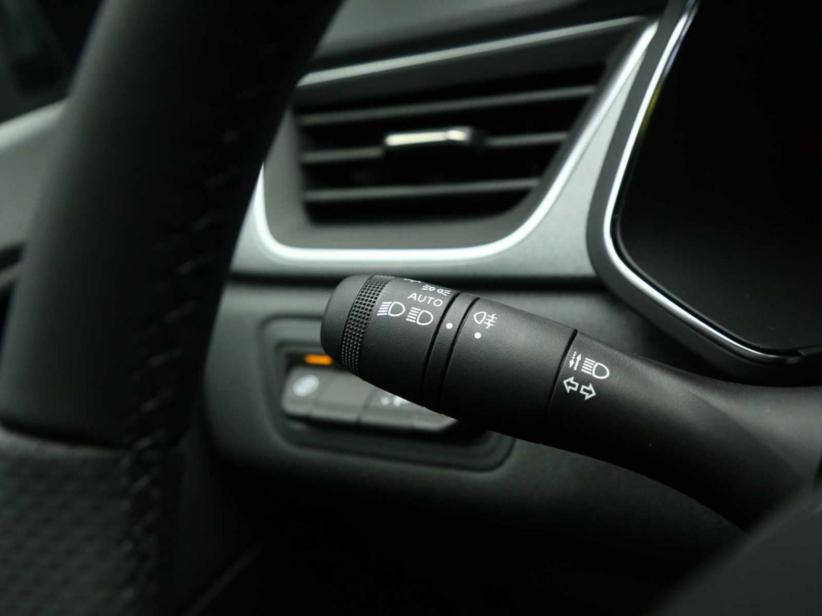 Renault Captur 1.2 eco-g Techno 120cv (16)