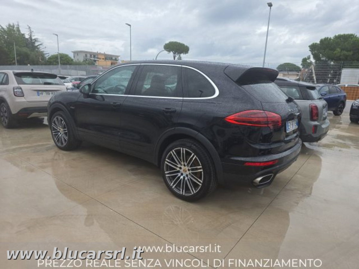 Porsche Cayenne 3.0 Diesel (4)