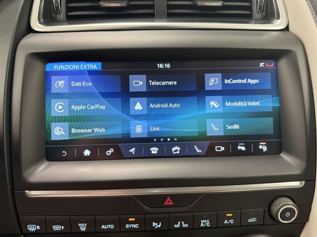 Jaguar E-Pace 2.0D 240 CV AWD aut. R-Dynamic HSE (11)