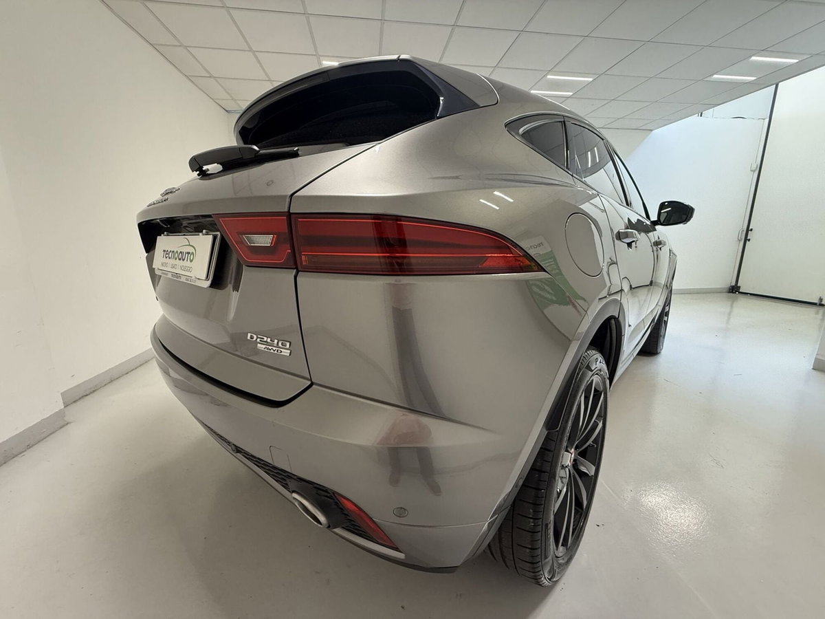 Jaguar E-Pace 2.0D 240 CV AWD aut. R-Dynamic HSE (16)