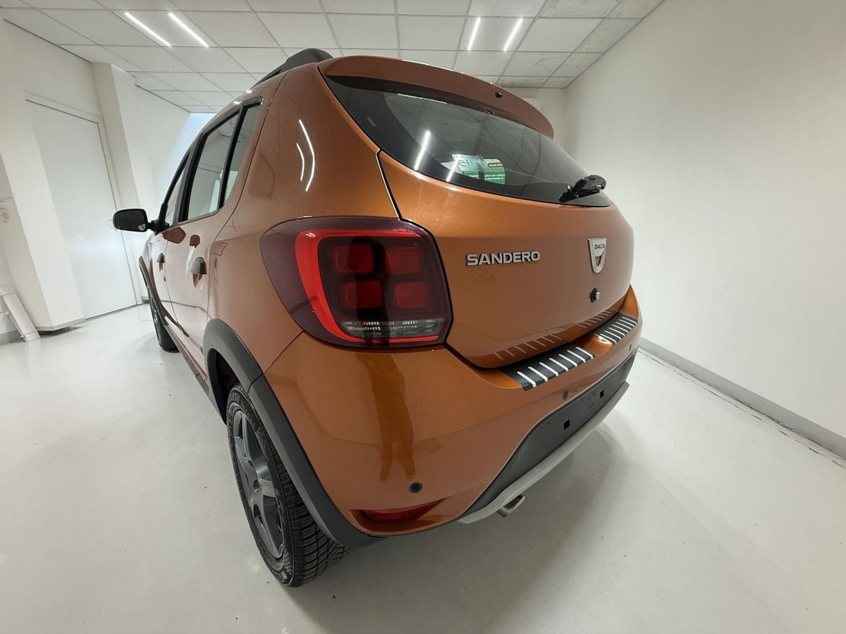 Dacia Sandero Stepway 0.9 TCe 90 CV Comfort (13)