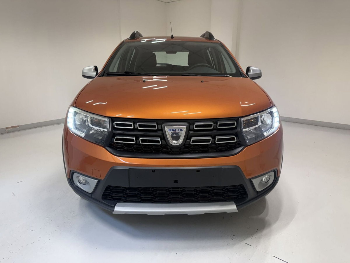 Dacia Sandero Stepway 0.9 TCe 90 CV Comfort (3)