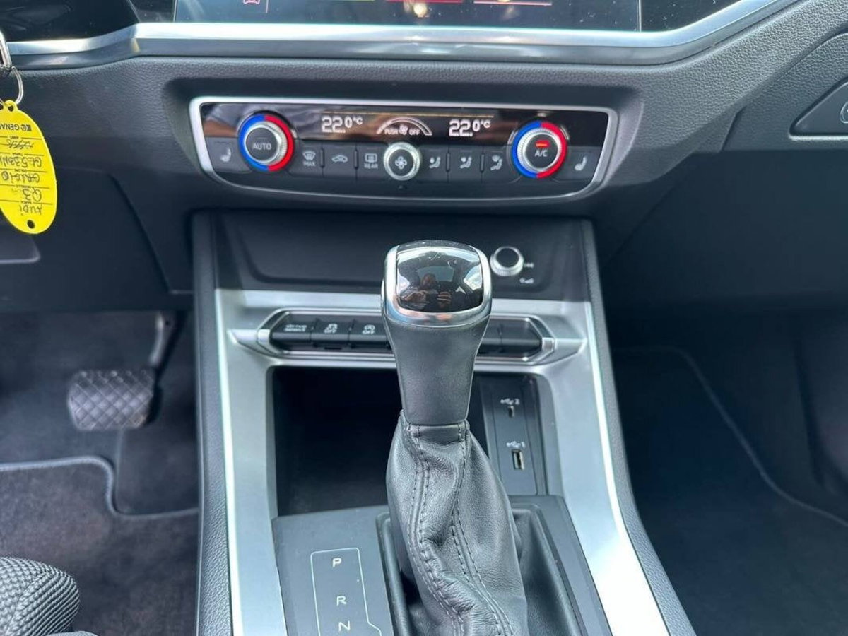 Audi Q3 Sportback 40 TDI quattro S tronic S line edition (11)