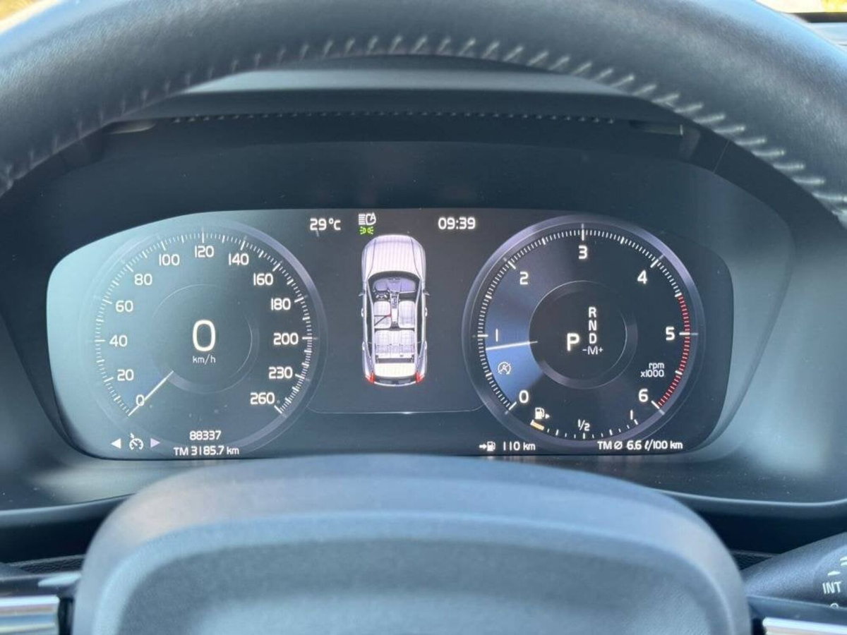 Volvo XC40 D3 AWD Geartronic Business Plus N1 (10)