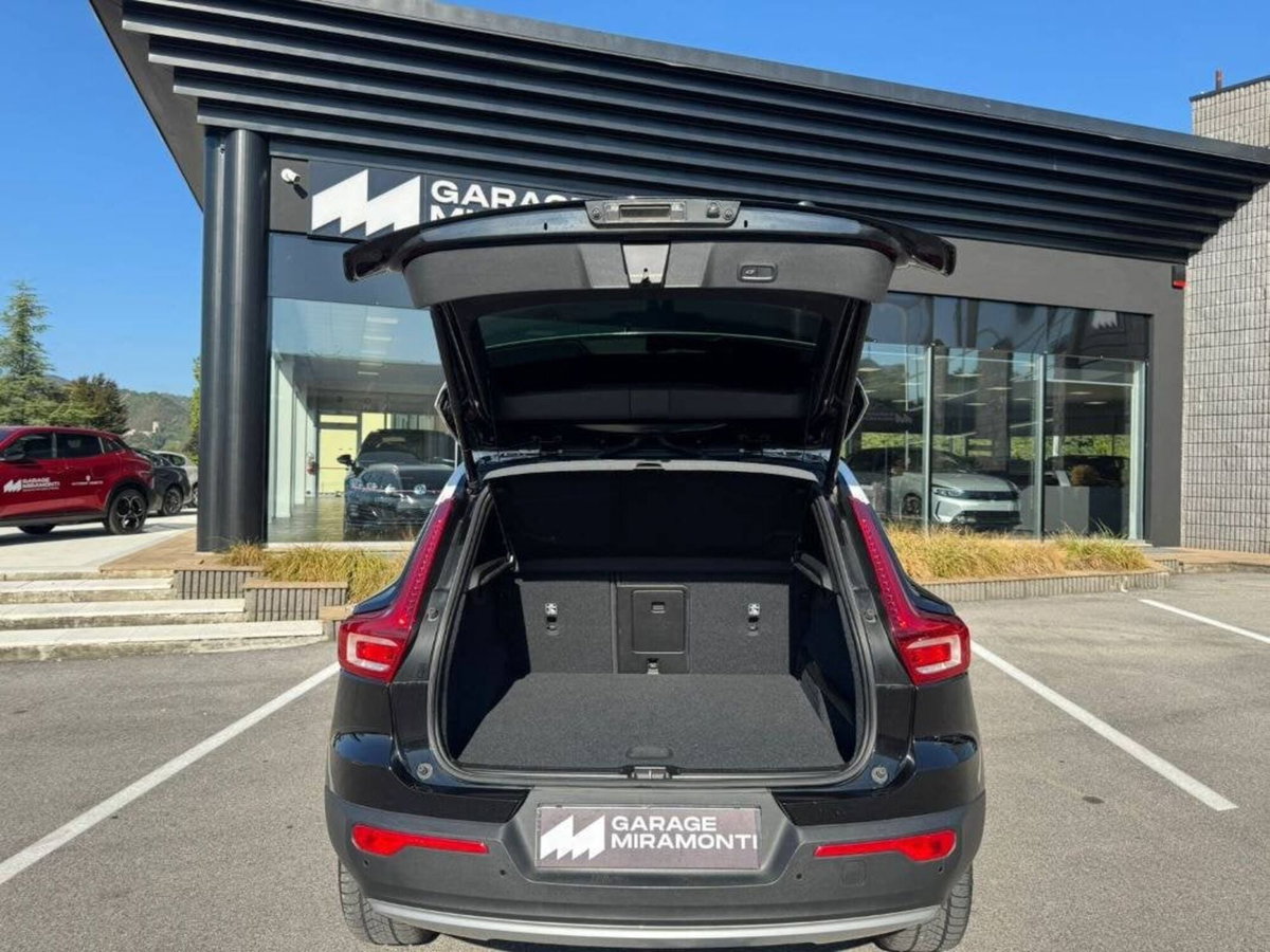 Volvo XC40 D3 AWD Geartronic Business Plus N1 (15)