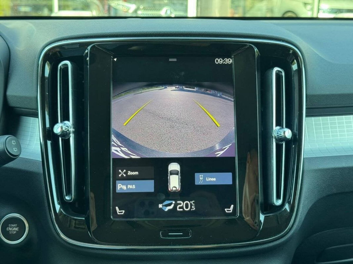 Volvo XC40 D3 AWD Geartronic Business Plus N1 (9)