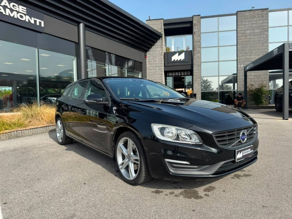 Volvo V60 D3 Business (2)