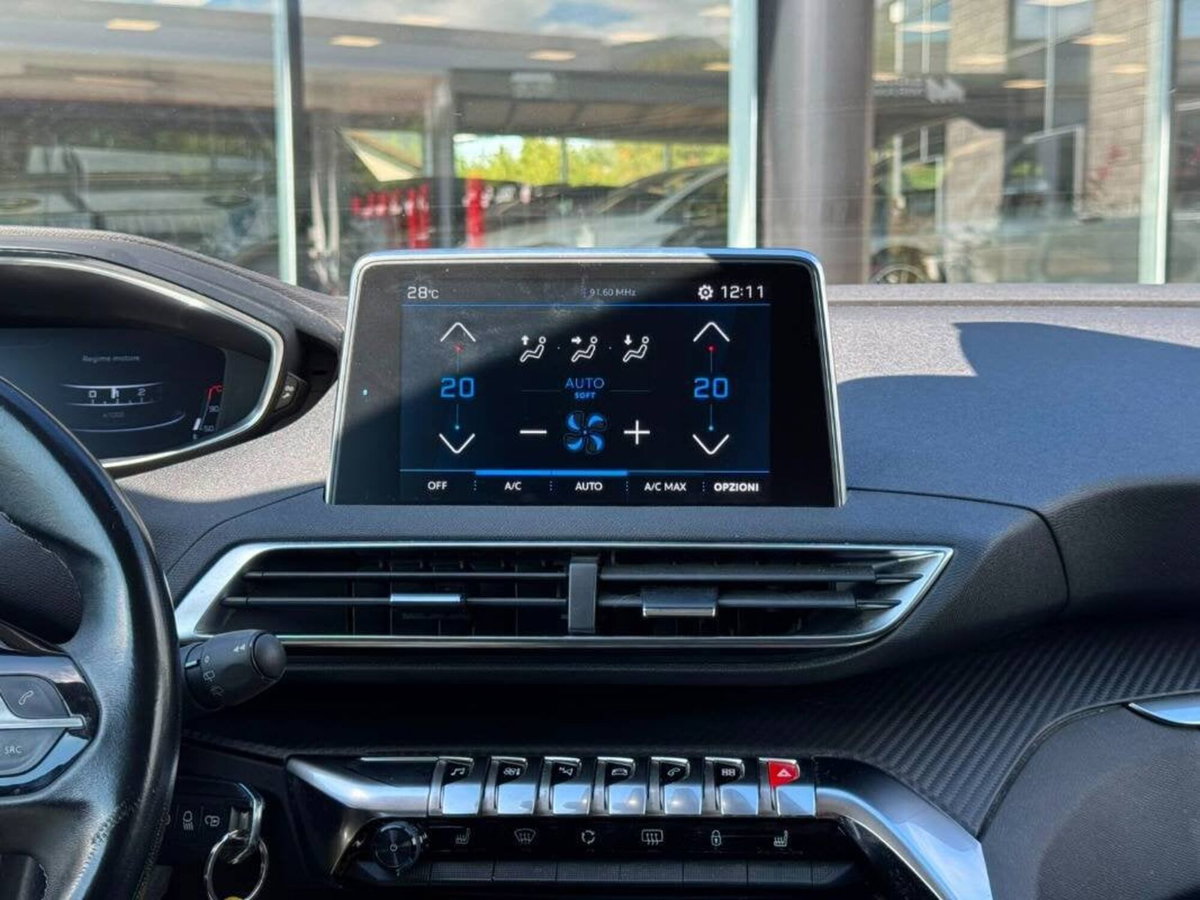 Peugeot 5008 1.2 puretech t Allure Pack s&s 130cv (11)