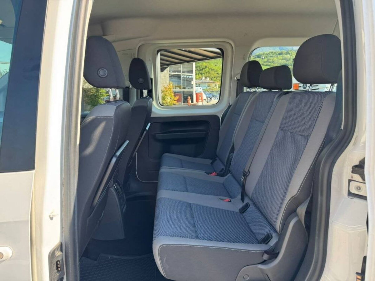 Volkswagen Caddy 2.0 TDI 102 CV DSG Trendline (14)
