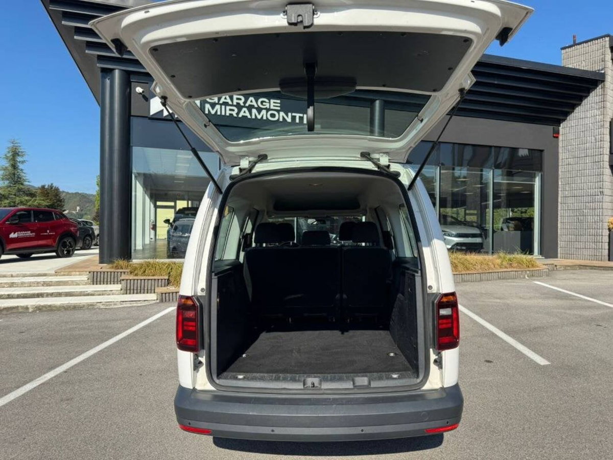 Volkswagen Caddy 2.0 TDI 102 CV DSG Trendline (7)