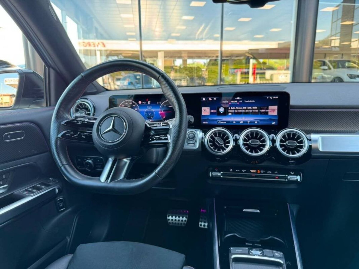 Mercedes-Benz GLB 200 d AMG Line Advanced Plus Seaside Edition auto (8)