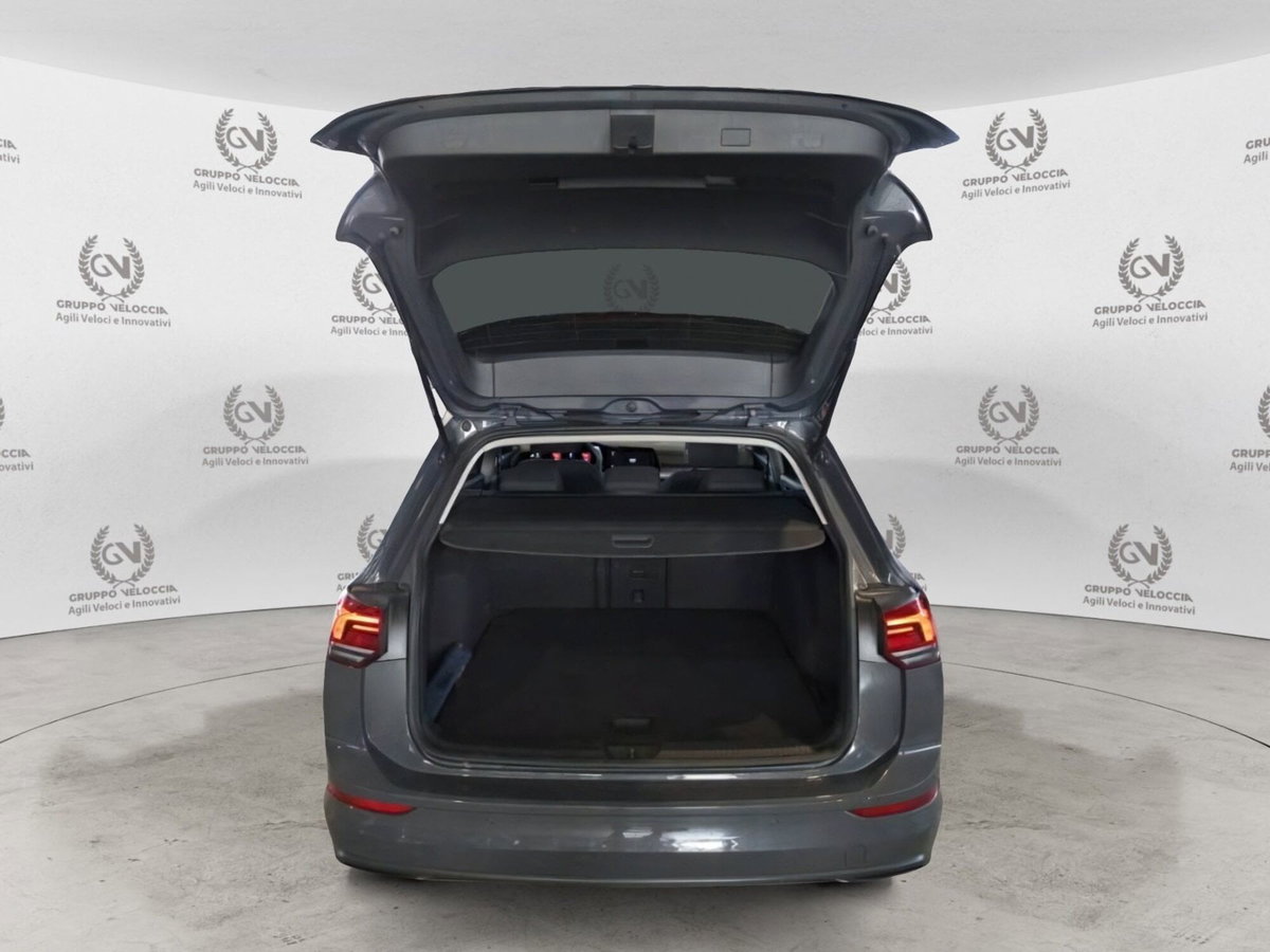 Volkswagen Golf Variant 2.0 TDI SCR DSG Life (11)