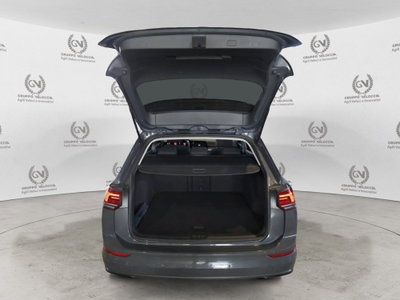 Volkswagen Golf Variant 2.0 TDI SCR DSG Life (11)