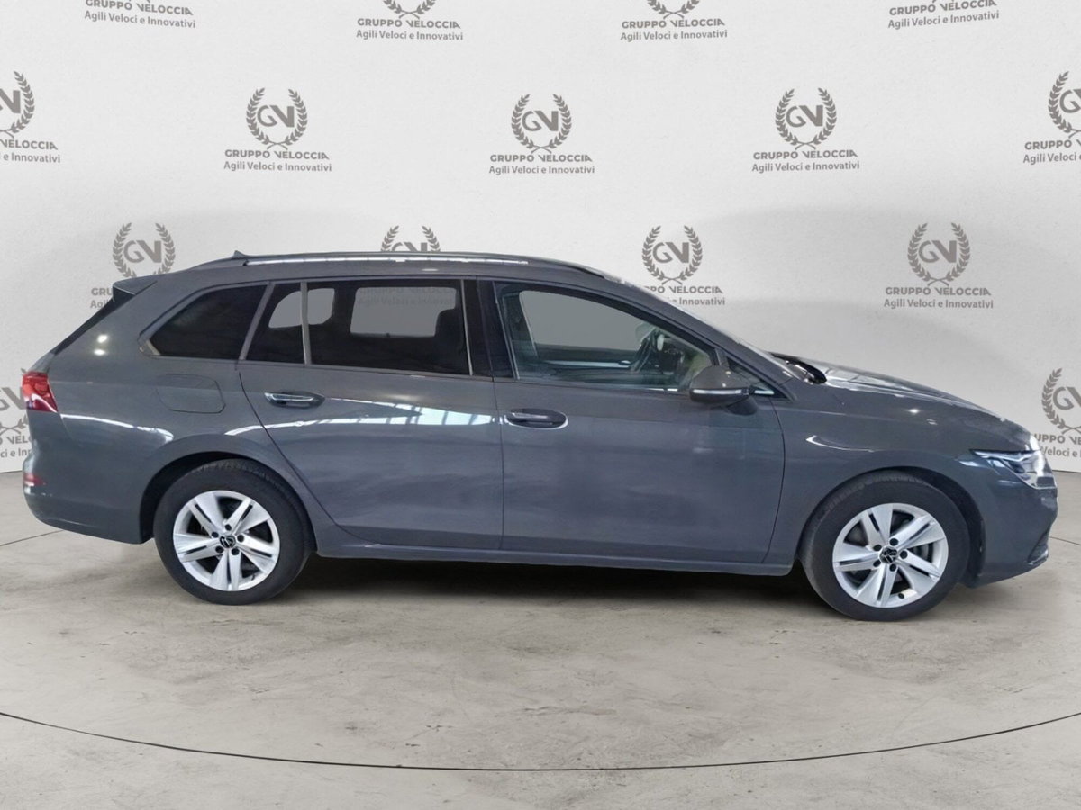 Volkswagen Golf Variant 2.0 TDI SCR DSG Life (9)