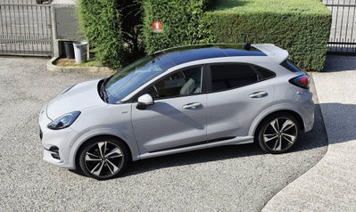 Ford Puma 1.0 EcoBoost Hybrid 125 CV S&S aut. ST-Line X (9)