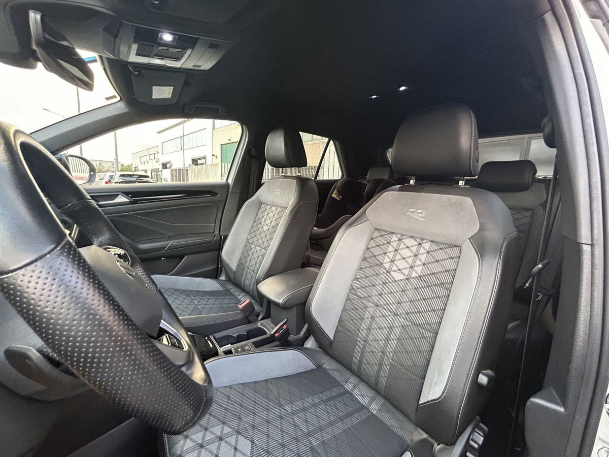 Volkswagen T-Roc 1.5 tsi R-Line dsg (11)