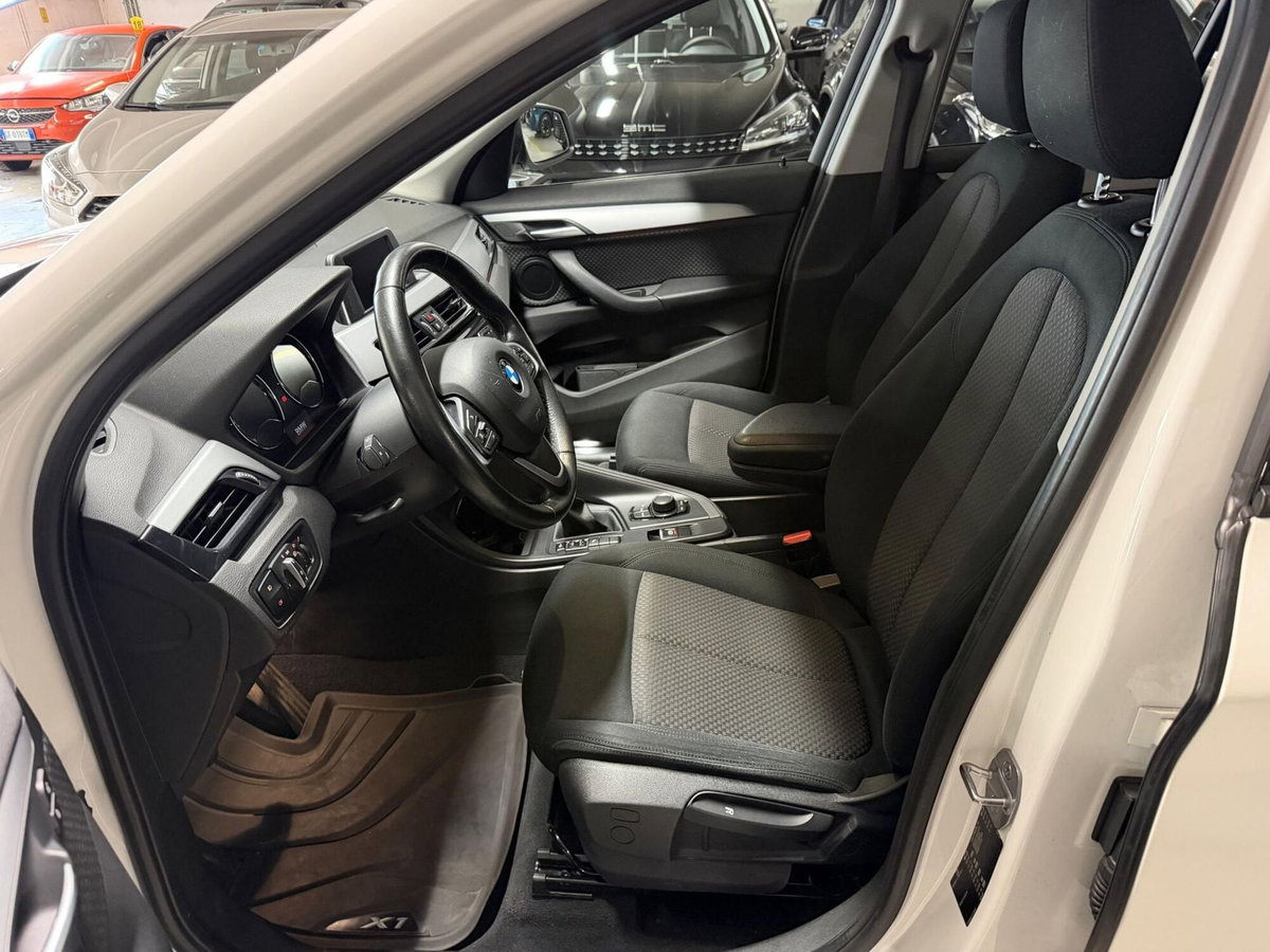 BMW X1 sDrive18i Advantage (9)