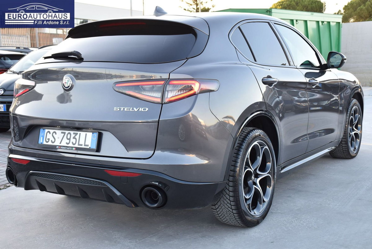 Alfa Romeo Stelvio Stelvio 2.2 Turbodiesel 210 CV AT8 Q4 Veloce (4)