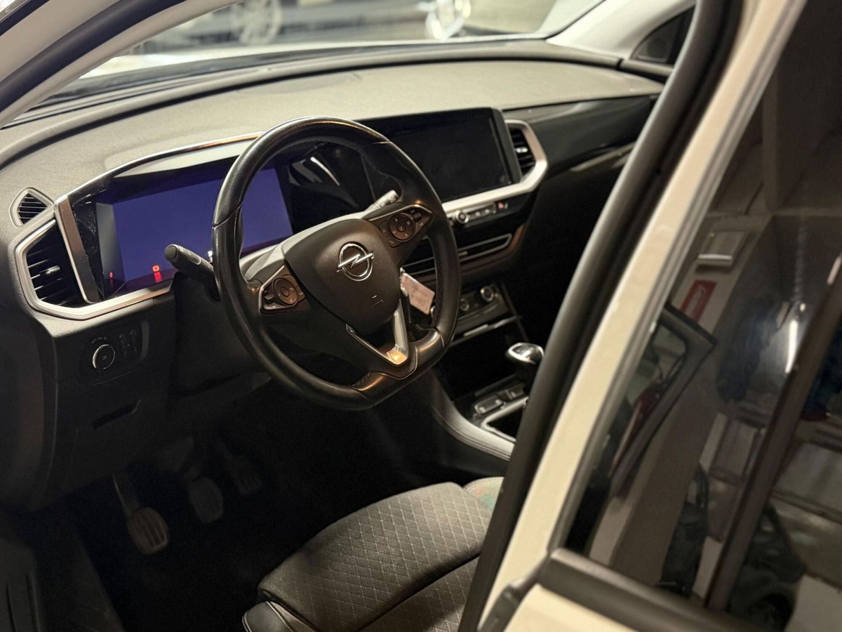 Opel Grandland 1.2 Turbo 12V 130 CV Ultimate (8)