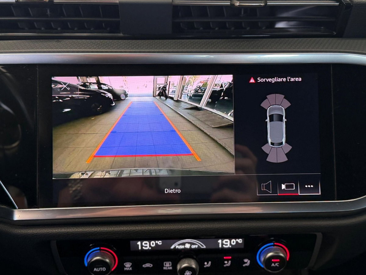 Audi Q3 Sportback 35 TDI quattro S tronic Business Plus (14)