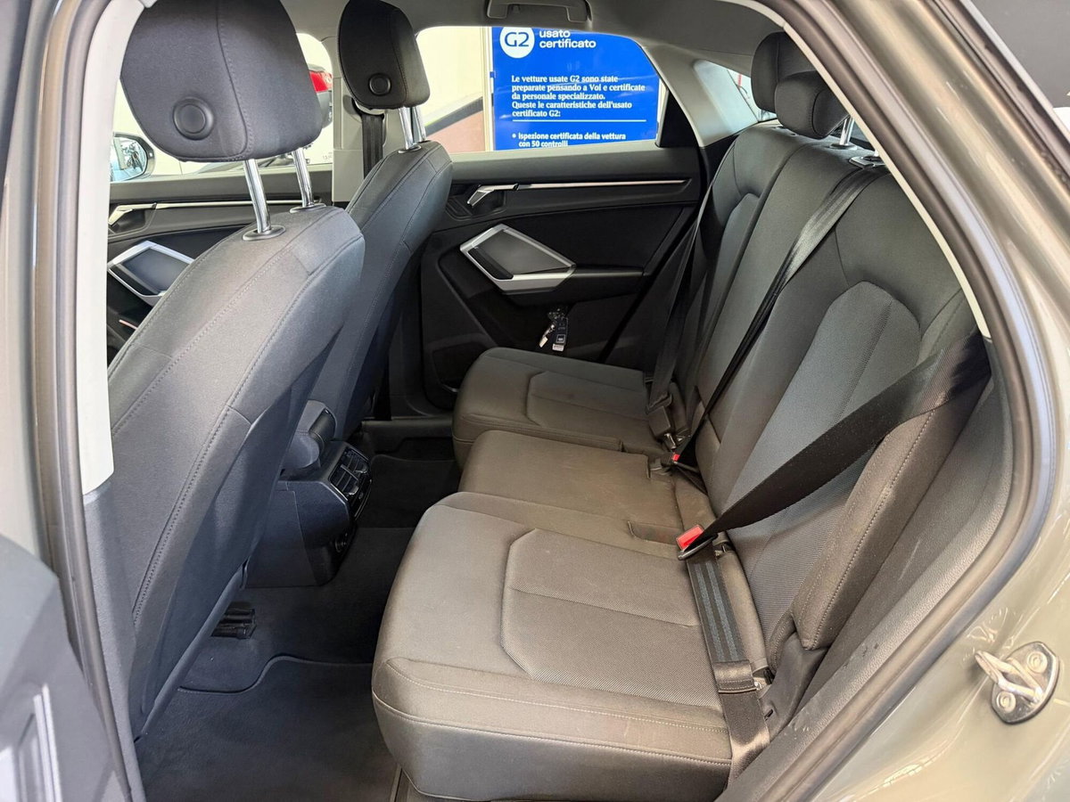 Audi Q3 Sportback 35 TDI quattro S tronic Business Plus (17)