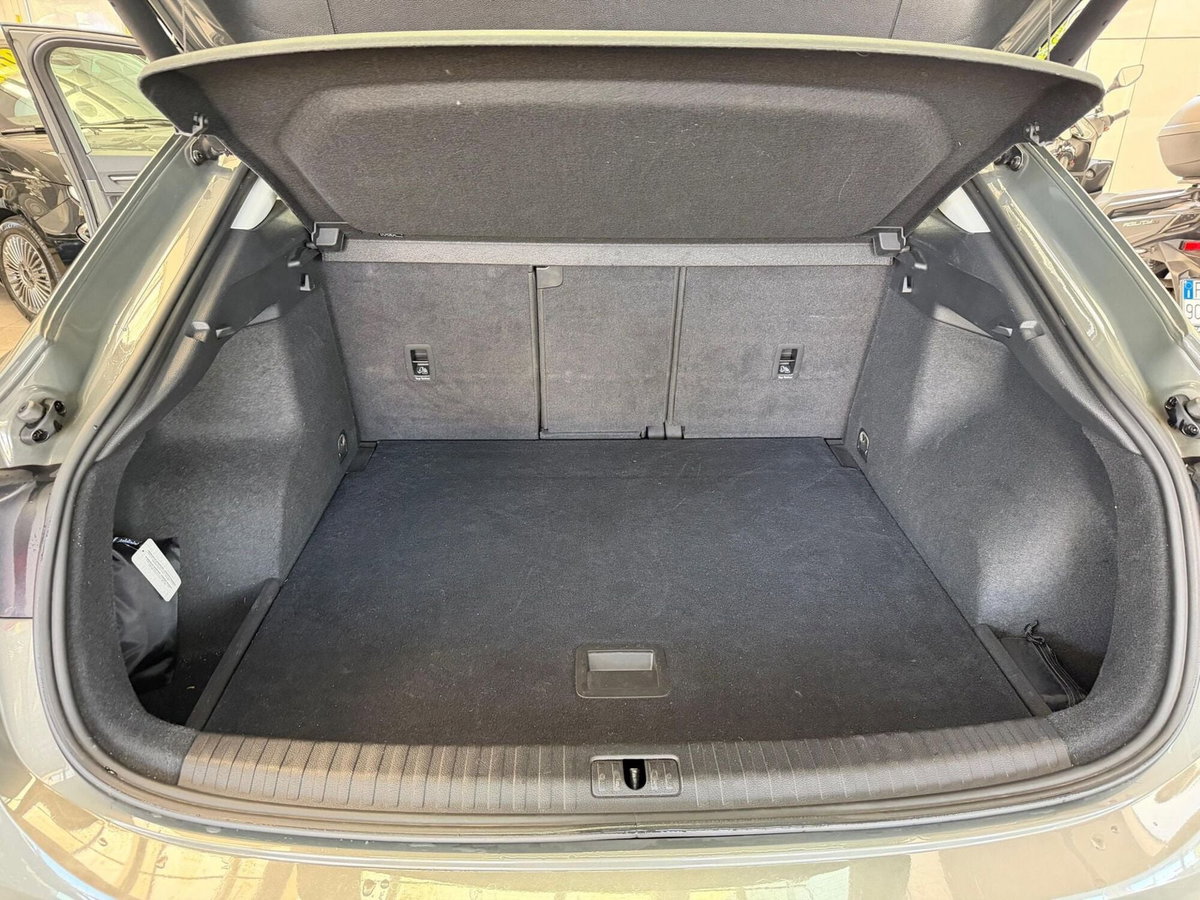 Audi Q3 Sportback 35 TDI quattro S tronic Business Plus (19)