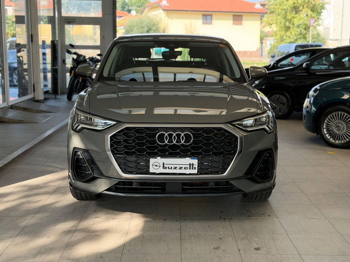 Audi Q3 Sportback 35 TDI quattro S tronic Business Plus (2)