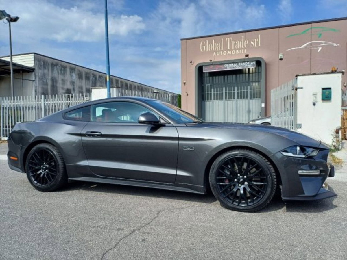 Ford Mustang Coupé Fastback 5.0 V8 aut. GT (7)