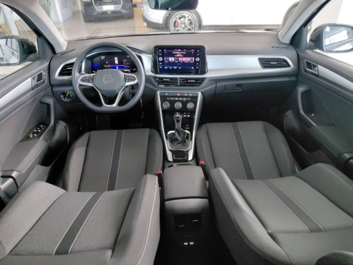 Volkswagen T-Roc 1.5 tsi Life dsg (12)