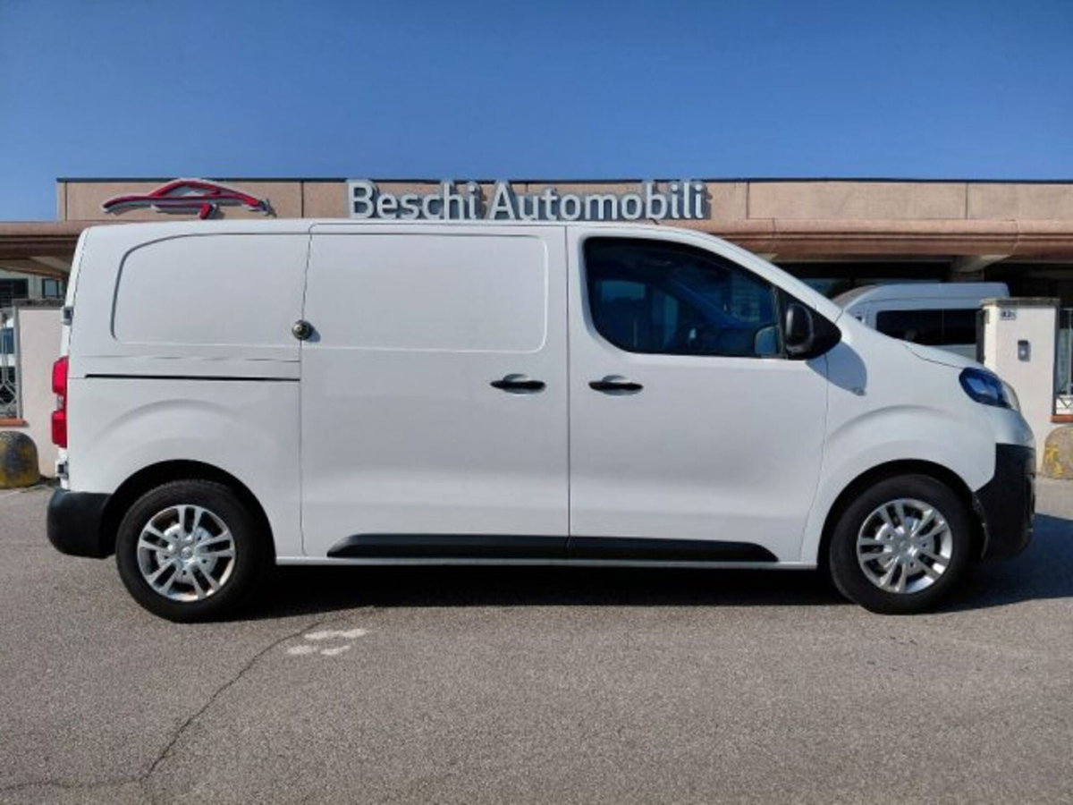 Opel Vivaro Furgone 1.5 Diesel 120CV S&S PL-TN M Furgone Enjoy (2)