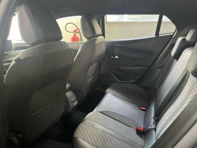 Peugeot 2008 PureTech 100 S&S Allure Pack (8)