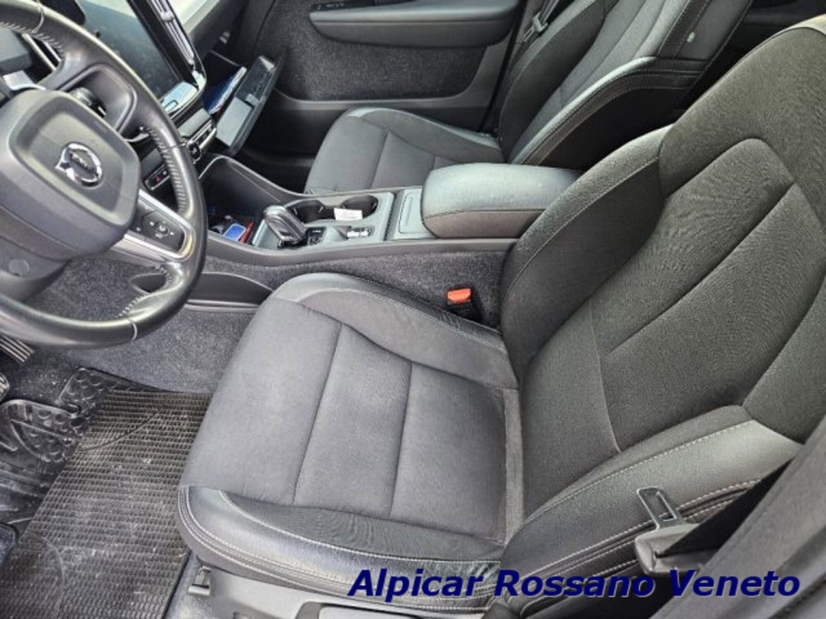 Volvo XC40 D3 AWD Geartronic Momentum (7)