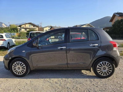 Toyota Yaris 1.3 5 porte Sol (3)