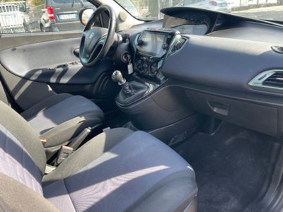Lancia Ypsilon 1.0 FireFly 5 porte S&S Hybrid Gold Plus (6)