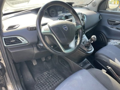Lancia Ypsilon 1.0 FireFly 5 porte S&S Hybrid Gold Plus (7)